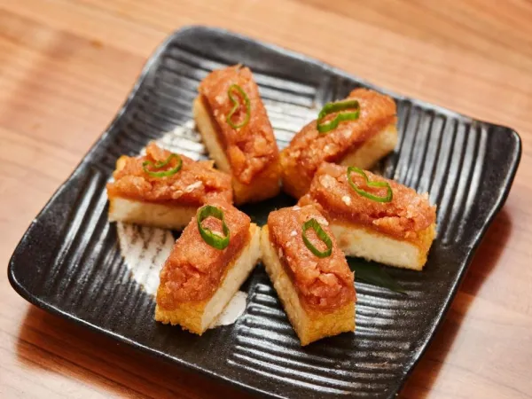 Crispy Reis mit Tuna Tartare